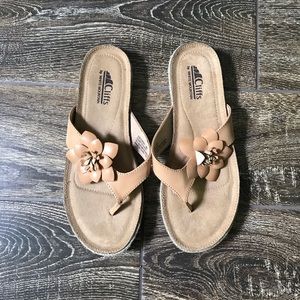 6/$20 + NEW Cliffs Flower Sandals